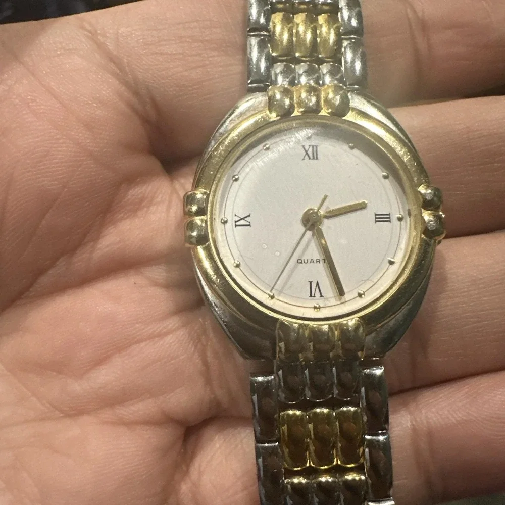 Working 32mm Watch Round Gold and Silver Tone Quartz Unisex‎ New Battery Fit 7in
